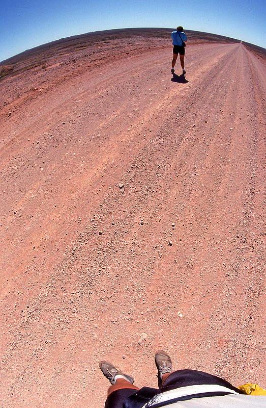 WT 0400 089-21 Australia The Center.jpg